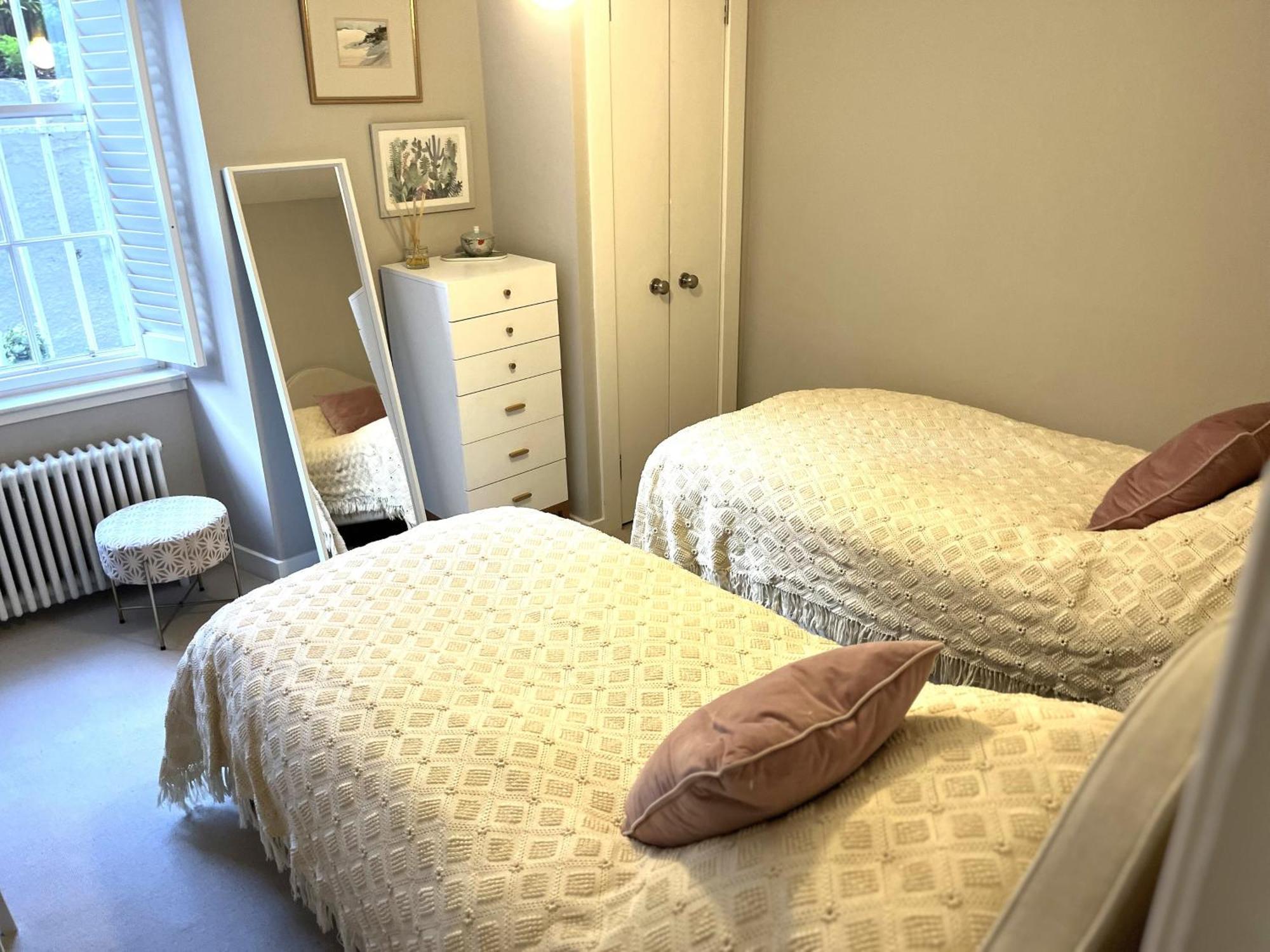 Joivy Vibrant Home Near Calton Hill Единбург Екстериор снимка
