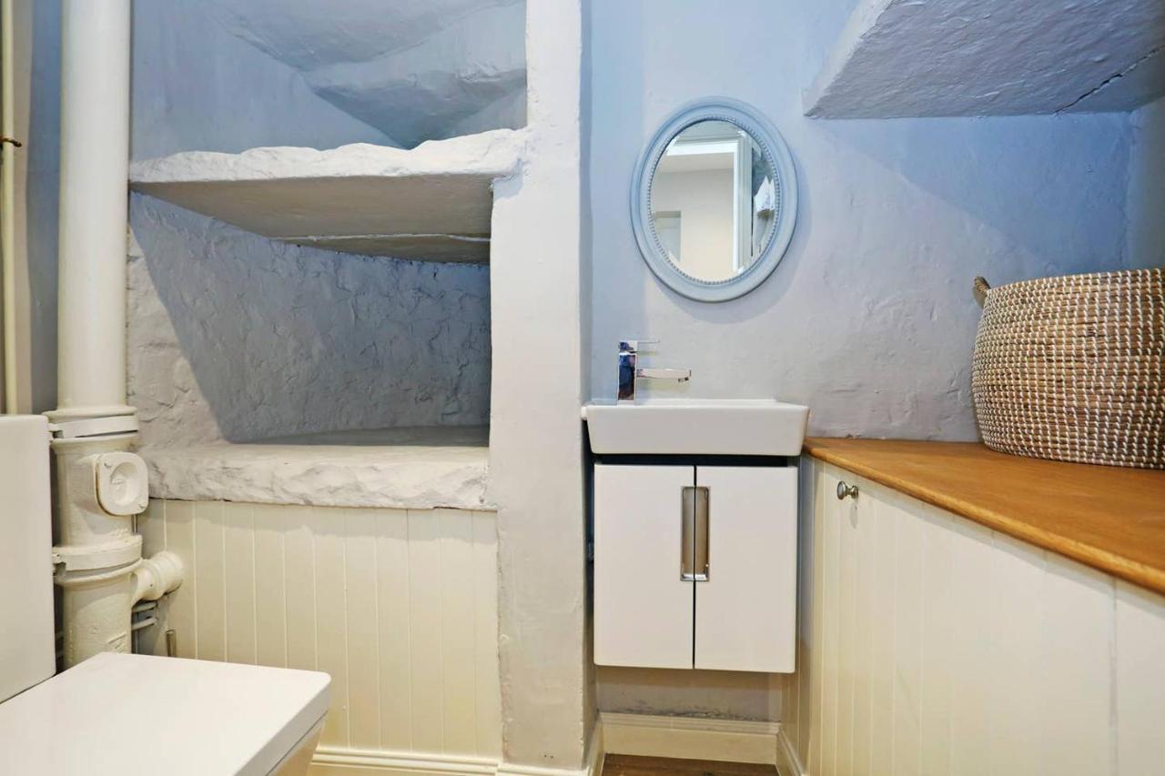 Joivy Vibrant Home Near Calton Hill Единбург Екстериор снимка